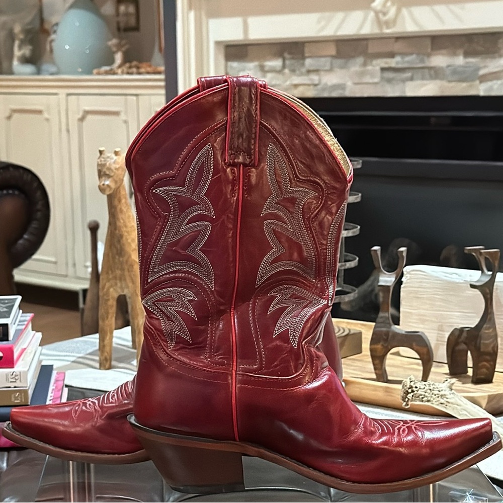 Justin Women’s Embroidered Leather Western Boots in Red, Size 10 Wide. - Picture 3 of 16